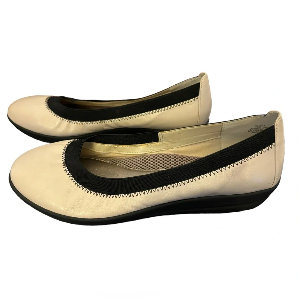 Easy Spirit Anti Gravity Women’s Cream Slip On Reeo Flats Size 9‎
